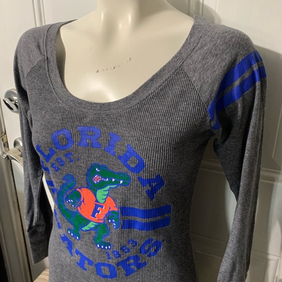 Florida Gators womens top size Medium. - Picture 2 of 6